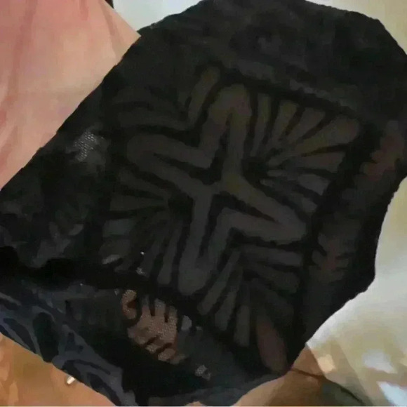 Ariat Women’s Velvet Damask Print Tunic - Small - Picture 3 of 4